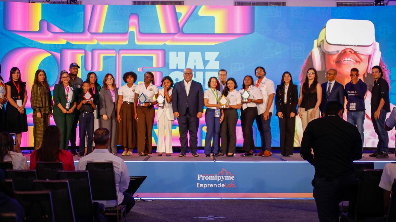 Promipyme clausura con éxito EmprendeLab 2025; premiación será llevada a regiones país