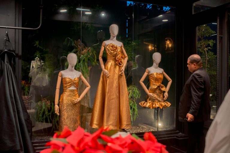 Elegancia Festiva en la Nueva Propuesta de Rafael Rivero