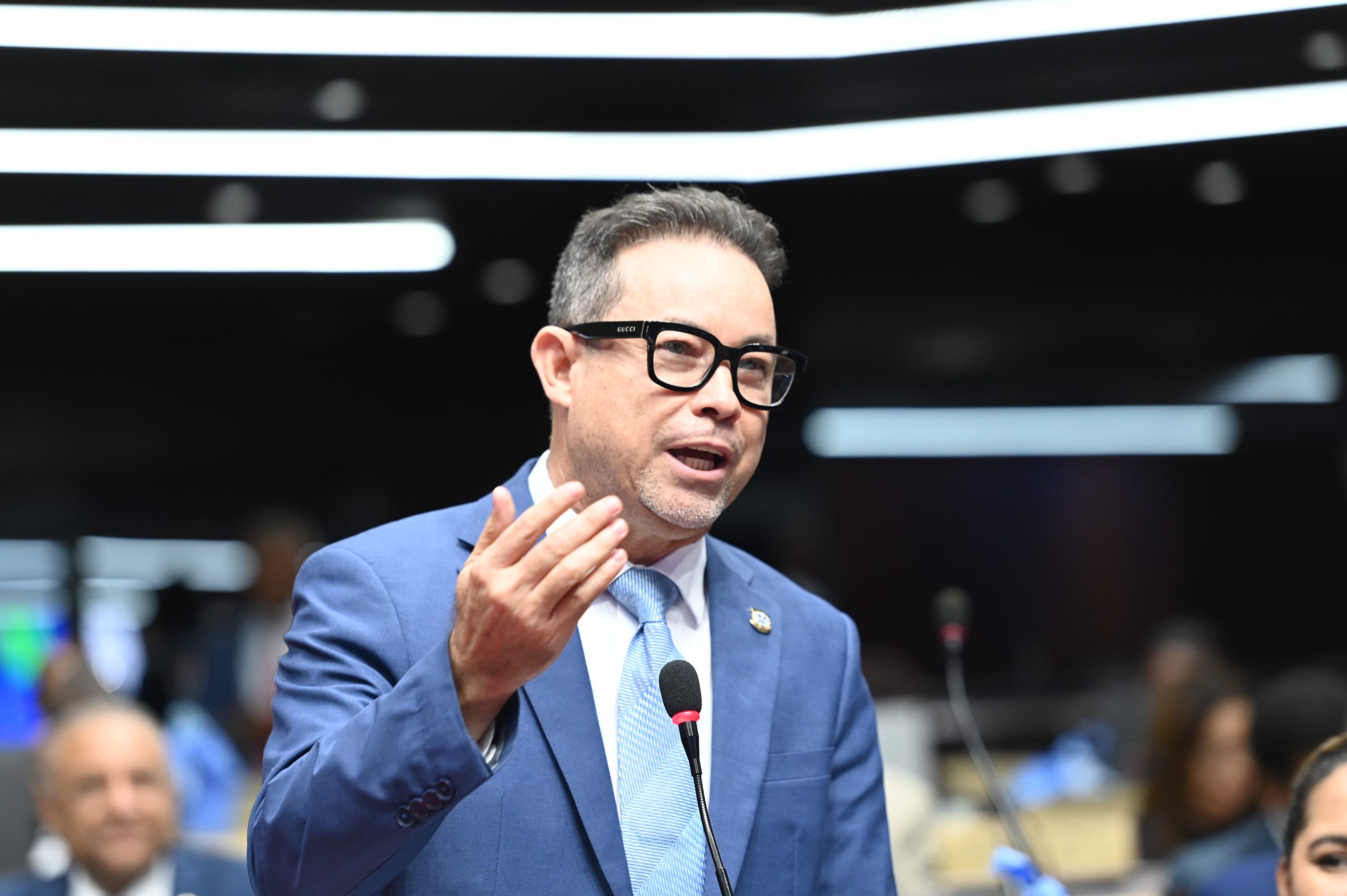 Vocero del PRM aclara posición sobre propuesta de limitar cesantía laboral