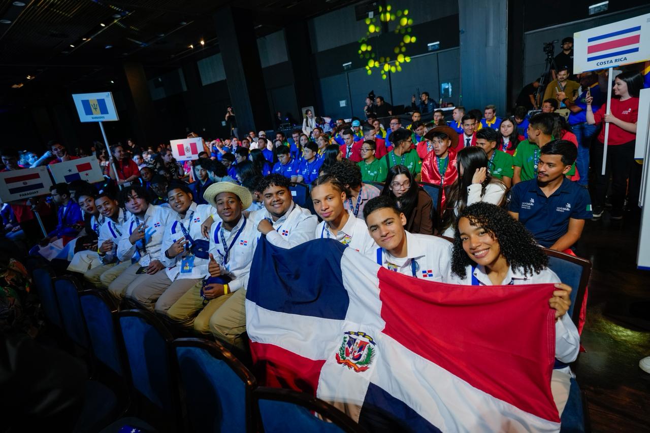 INFOTEP conquista dos medallas de bronce en WorldSkills Américas Santiago 2025