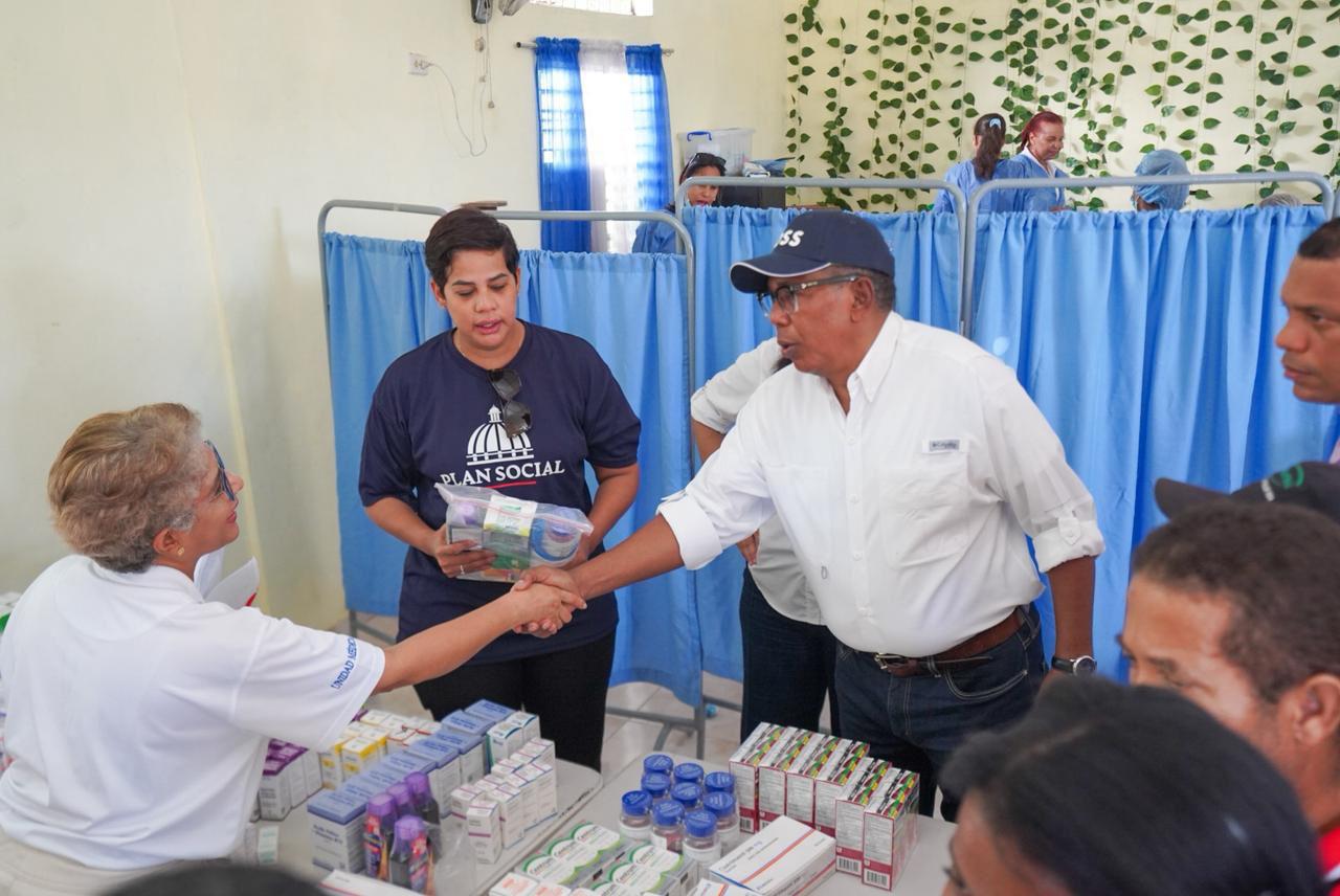 DASAC refuerza apoyo social con amplios operativos en Santo Domingo Este