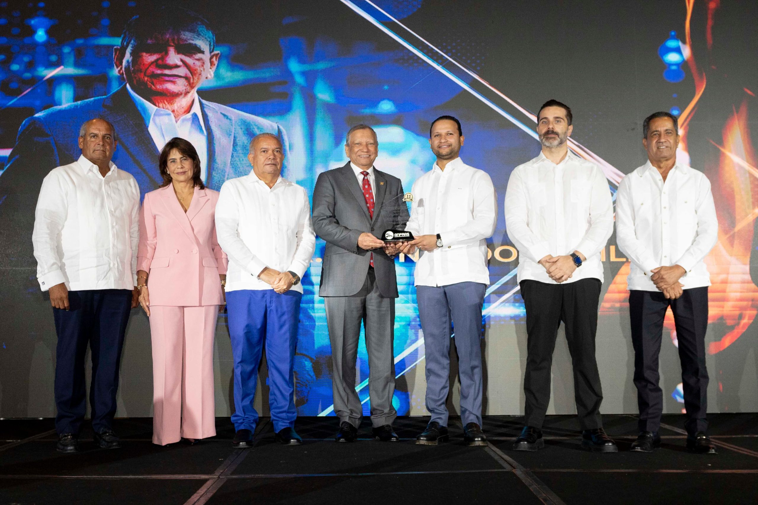 ANPRAS reconoce a Leonardo Aguilera por su apoyo al desarrollo vial del país