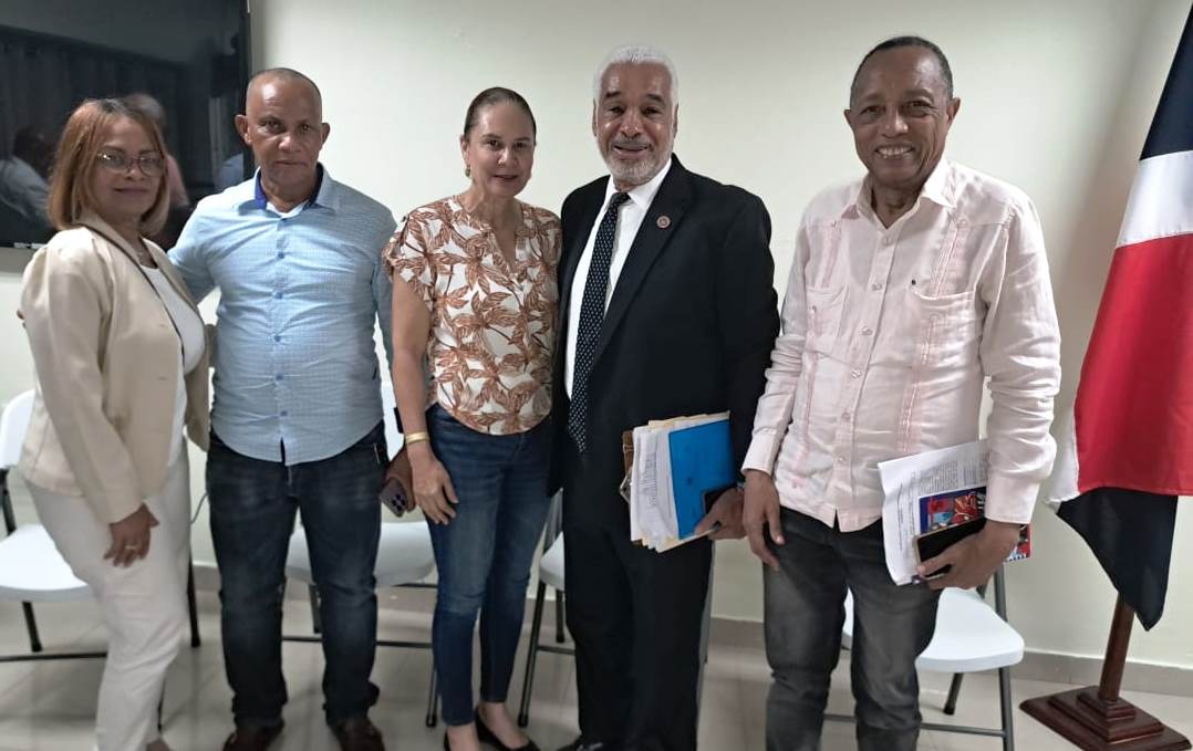 Maestros del PLD en Santiago trazan plan para fortalecer liderazgo magisterial