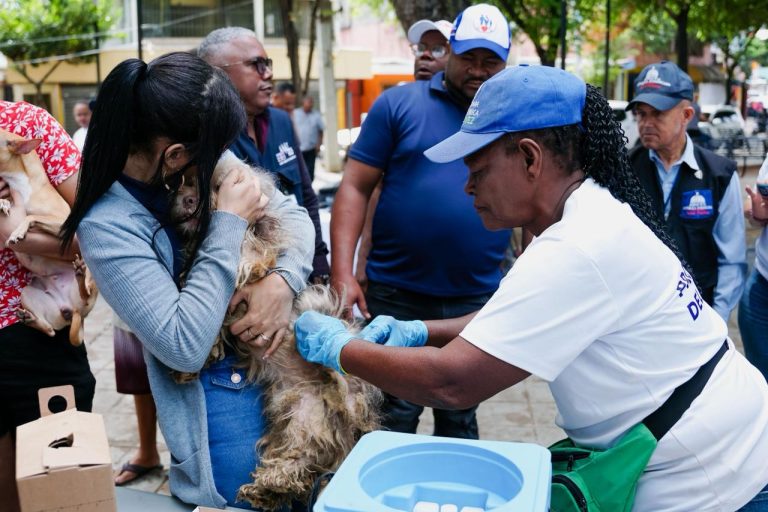 Salud Pública lanza Jornada Nacional de Vacunación Antirrábica en todo el país