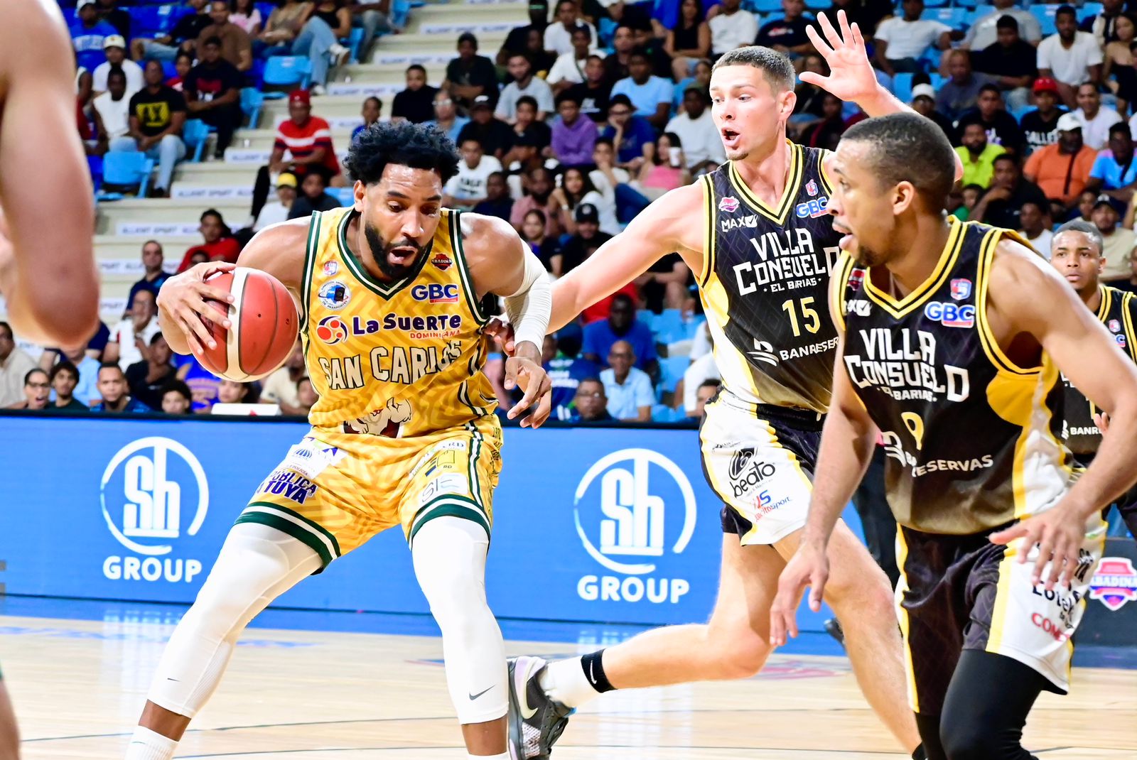 Guerrero y Montero guían a San Carlos a un paso de la final del TBS Distrito