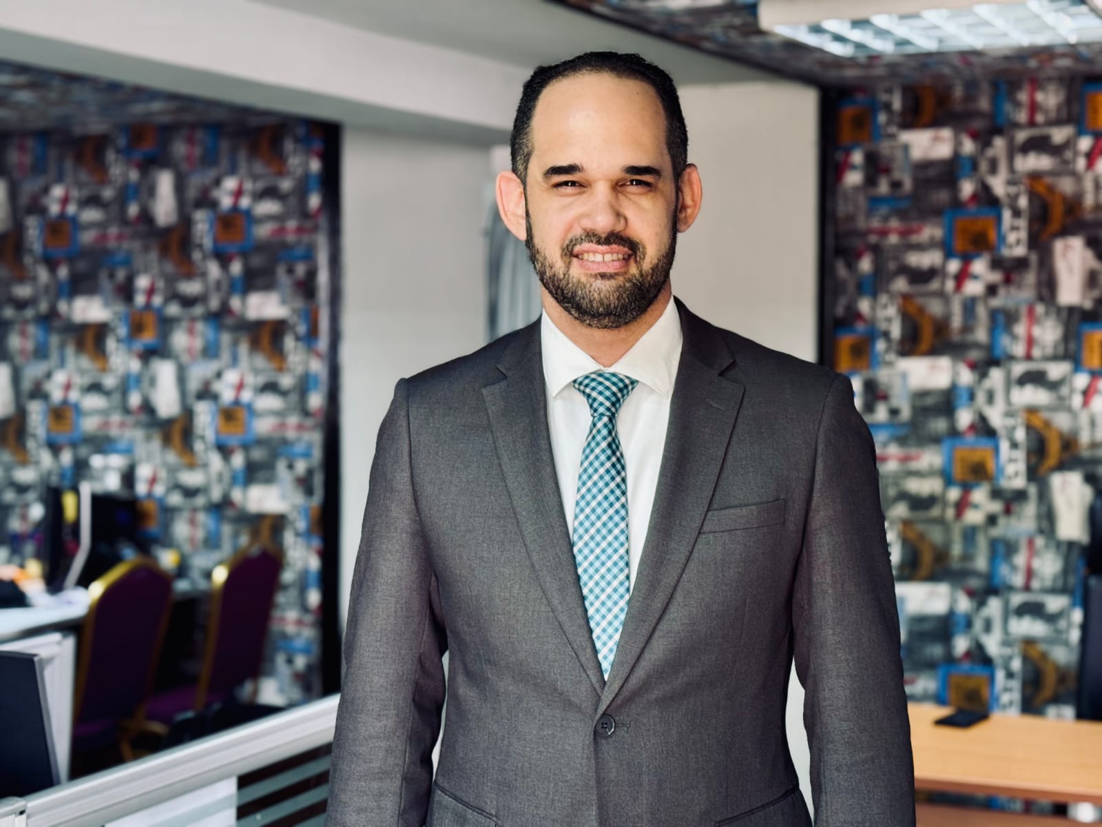 Domingo Jiménez exige línea de tiempo y aclaración sobre posible negligencia en el apagón nacional del 11 de noviembre