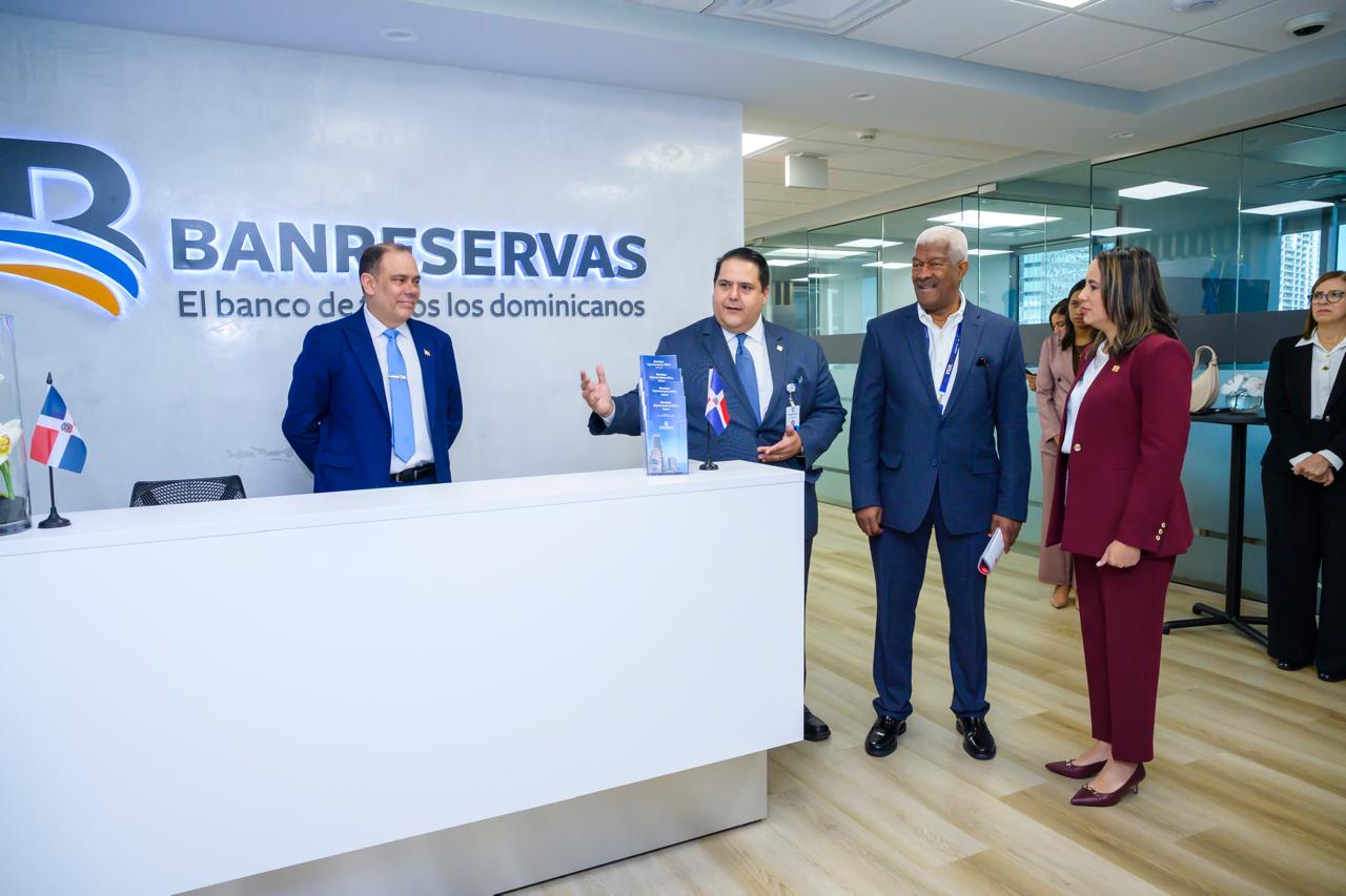 Banreservas promete más poder financiero a los dominicanos en el exterior