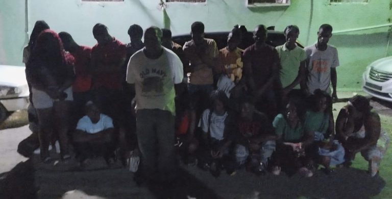OPERATIVO DEL ERD DETECTA 19 HAITIANOS EN MOTEL DE SANTIAGO RODRÍGUEZ