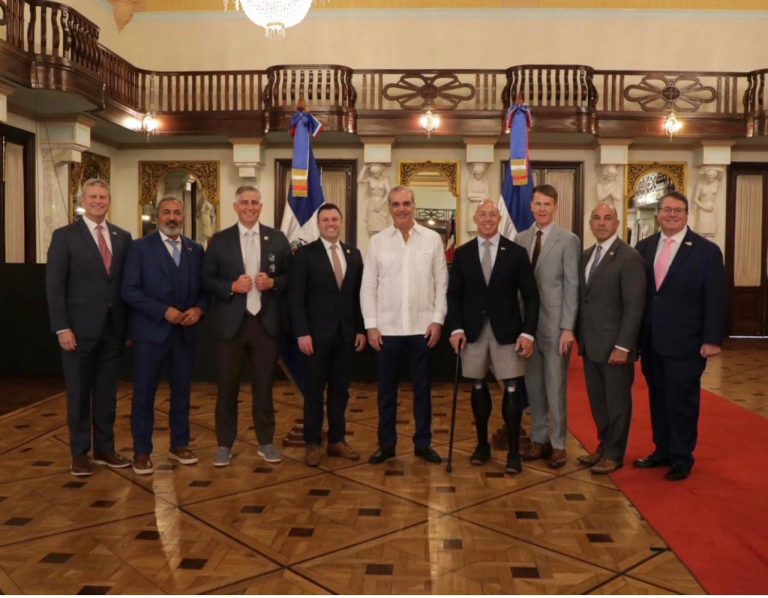 Abinader se reúne con congresistas de EE. UU.