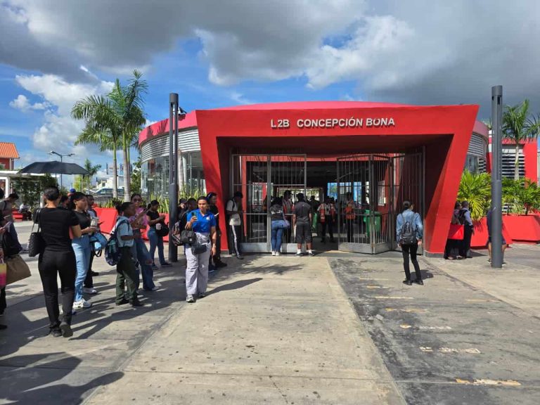 “Blackout nacional”: apagón paraliza metro, teleférico y deja al país en vilo