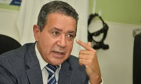 Experto advierte sobre riesgos visuales por pantallas y aguas contaminadas en temporada de lluvias