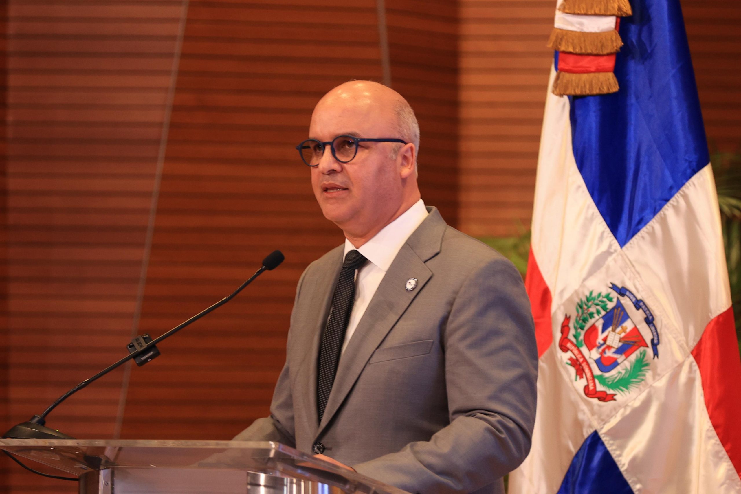IDAC RESALTA EL POTENCIAL DE REPÚBLICA DOMINICANA COMO HUB AÉREO REGIONAL DURANTE PANEL CELEBRADO EN SANTIAGO