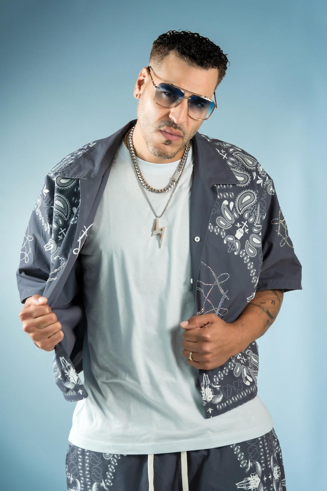 Max Santos, del Grupo Aventura, debuta como solista con su nuevo tema “La Verdad”