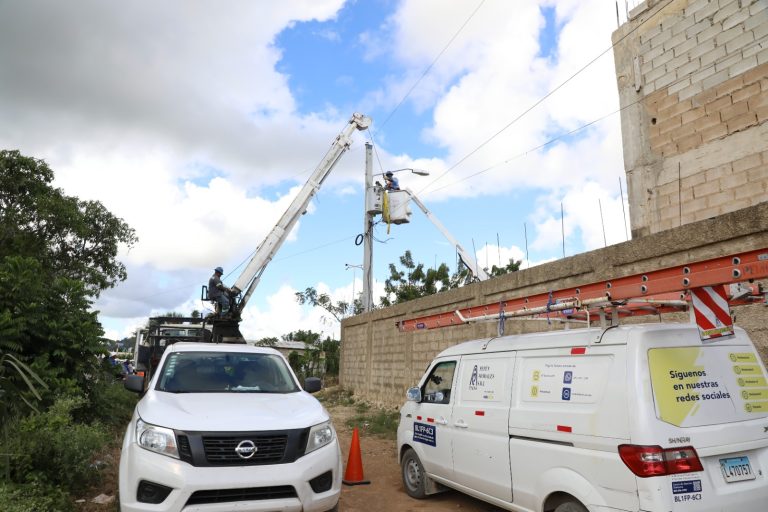 EDEESTE y PGASE desmantelan conexión eléctrica ilegal que generaba millonarias pérdidas en Higüey