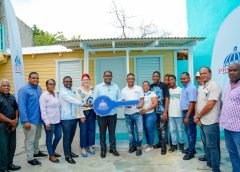 Gobierno dominicano entrega vivienda a familia afectada por incendio en Los Guandules y refuerza programa social