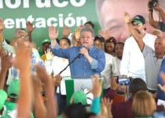 Leonel Fernández despliega intensa agenda política en tres provincias clave durante el fin de semana