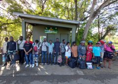 Ejército dominicano intercepta vehículo abandonado con 17 migrantes irregulares en Santiago Rodríguez
