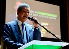 Leonel Fernández rechaza fusionar MESCyT y MINERD y plantea modernizar la UASD con visión global hacia 2038