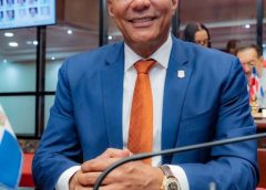 Senador Carlos Gómez exige al PRM activar acuerdos internos en Espaillat ante retrasos