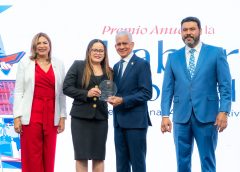 Senado dominicano reconoce a su personal en histórica premiación por el Día del Trabajo