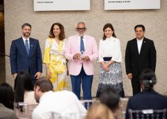Raquel Peña destaca apoyo empresarial a la educación durante acto en la PUCMM