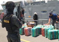 Decomisan más de una tonelada de cocaína frente a costas de Santo Domingo; tres venezolanos fueron arrestados