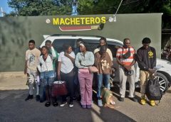 Ejército pone a disposición del Ministerio Público a dos dominicanos detenidos con 11 haitianos indocumentados en Valverde