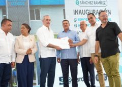 Abinader inaugura hospital renovado en Cevicos y anuncia nuevo centro clínico-quirúrgico para Cotuí