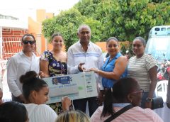MÁS DE 250 MADRES DE PERAVIA RECIBEN PREMIOS EN SORTEO MASIVO IMPULSADO POR EL SENADOR JULITO FULCAR