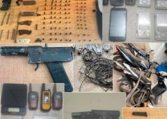 POLICÍA Y FISCALES DESMANTELAN PRESUNTA RED DELICTIVA EN BARAHONA; INCAUTAN ARMAS Y EQUIPOS ILEGALES