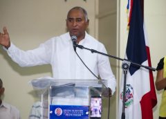 Peravia presenta plan de desarrollo a 30 años con obras de saneamiento, agua potable y educación