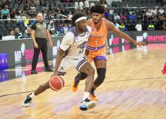 Richardson, Zarzuela y Fulgencio llevan a El Millón al tercer lugar en triunfo ante a Huellas del Siglo en el 50 TBS Distrito 2026