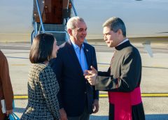 Abinader inicia agenda internacional en Roma con visita al Vaticano y participación en foro mundial de alimentación