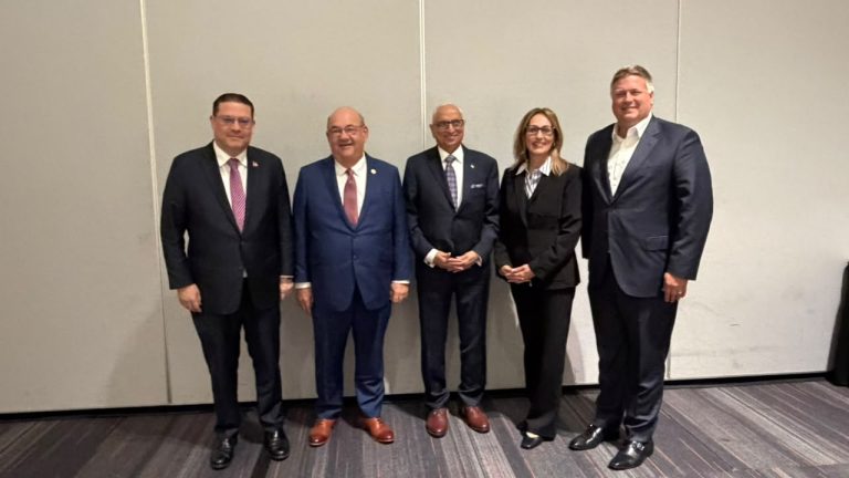 Yayo Sanz Lovatón apuesta por atraer inversiones en semiconductores y ampliar el desarrollo tecnológico dominicano