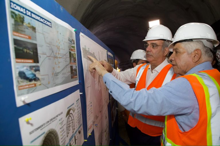 Abinader supervisa túnel pluvial de 3 kilómetros para reducir inundaciones en la avenida Luperón