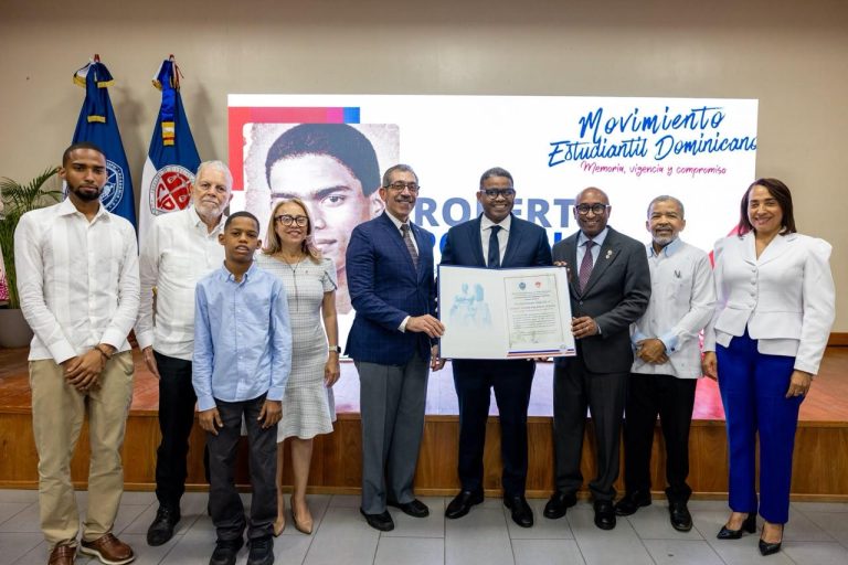 UASD reconoce a Robert Polanco y a exdirigentes de la Federación de Estudiantes Dominicanos