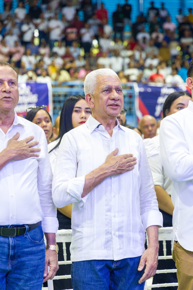 Ricardo de los Santos suma apoyo del sector construcción de Sánchez Ramírez a proyecto presidencial de Carolina Mejía
