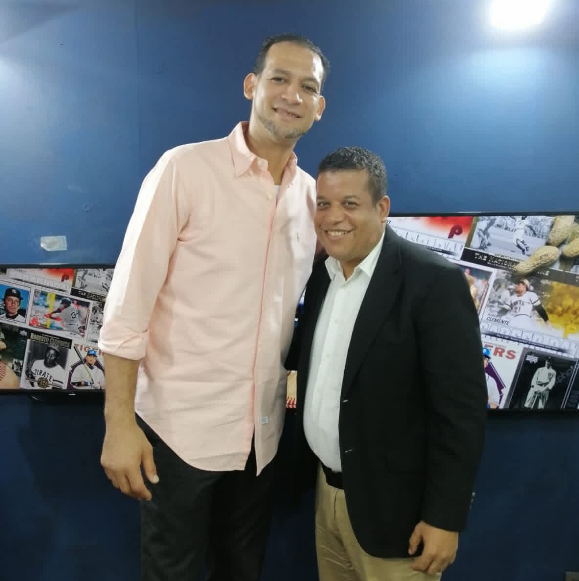Tele Deportes celebra con orgullo el homenaje a Manuel Guzmán y el retiro de su camiseta número 20
