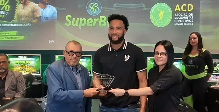 Albert Abreu y Raimel Tapia encabezan los reconocimientos del Pelotero Estrella de la Semana